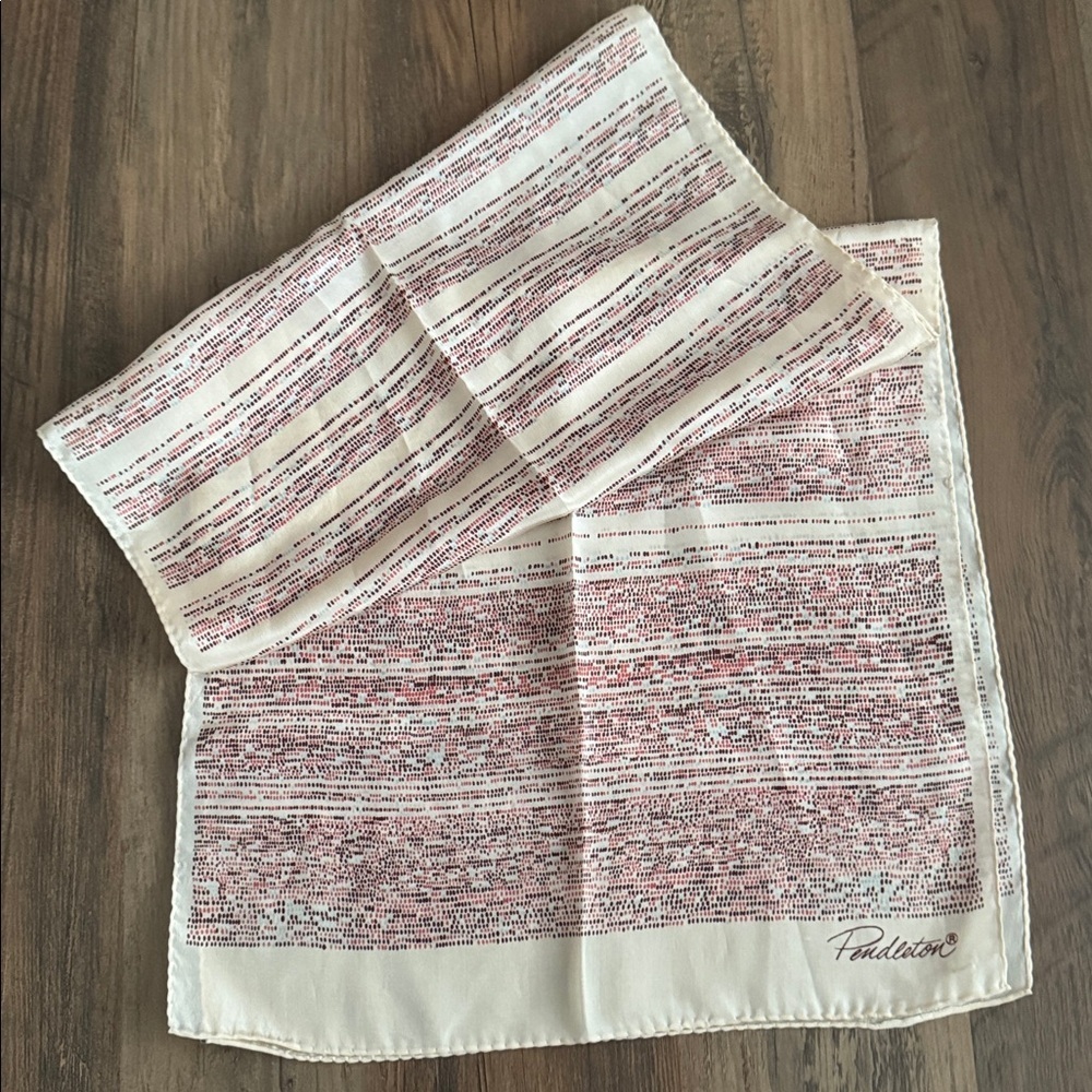 Pendleton Patterned Scarf - Picture 4 of 4